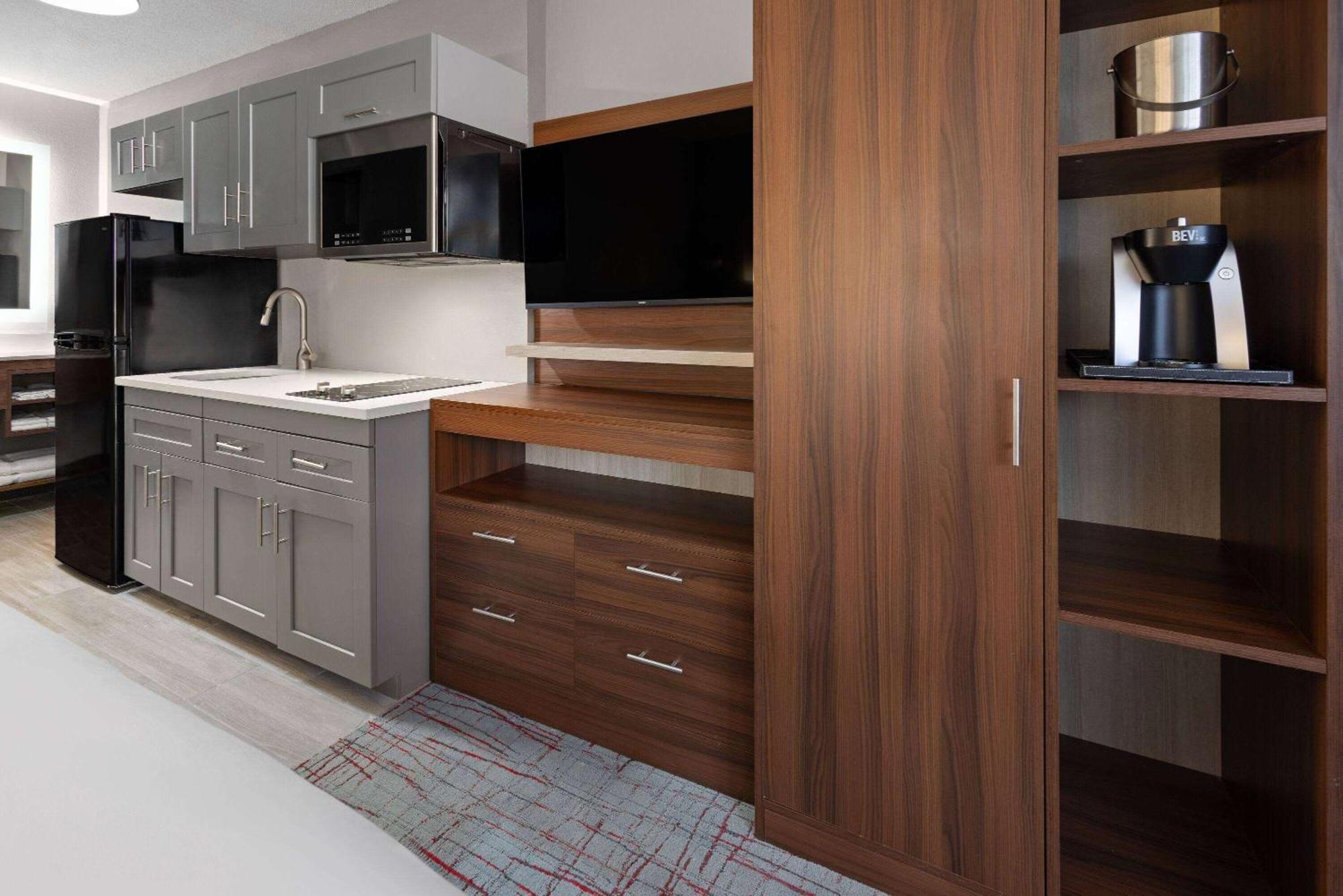 Hawthorn Extended Stay By Wyndham Columbia-Ft Jackson ภายนอก รูปภาพ